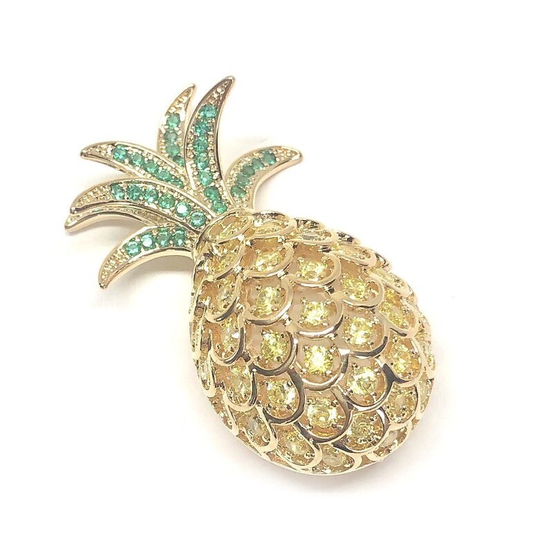 Brosa Gold Pineapple & Esarfa Borealy